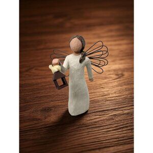 Willow Tree Figurine “Angel of Hope” 5 1/4 inches tall W/Box